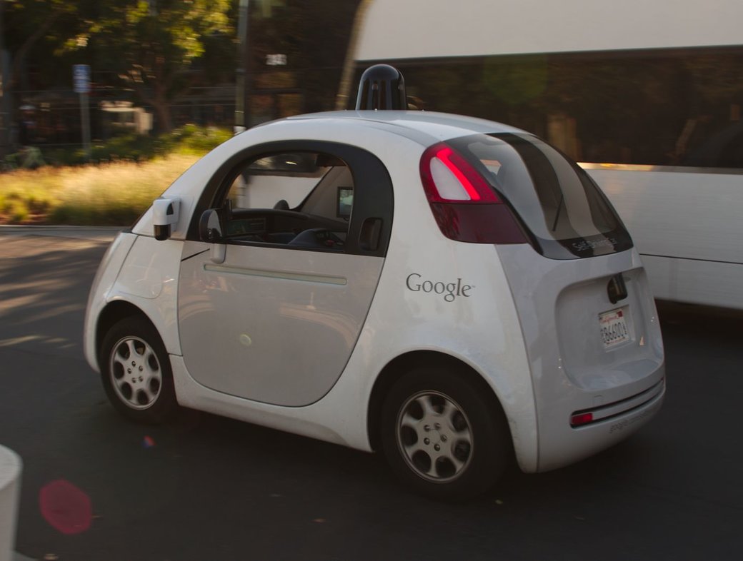 Driverless cars: talking ourselves out of the driver&rsquo;s seat