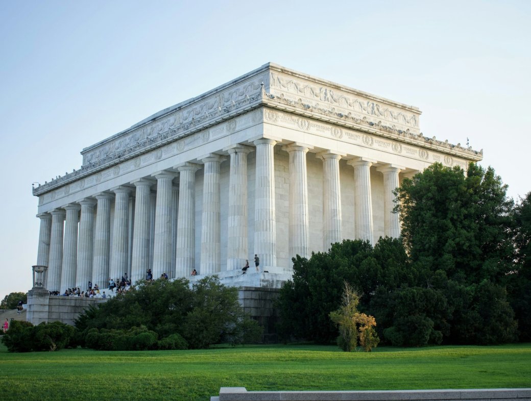 BC in DC: Christian humanism and the Lincoln memorial