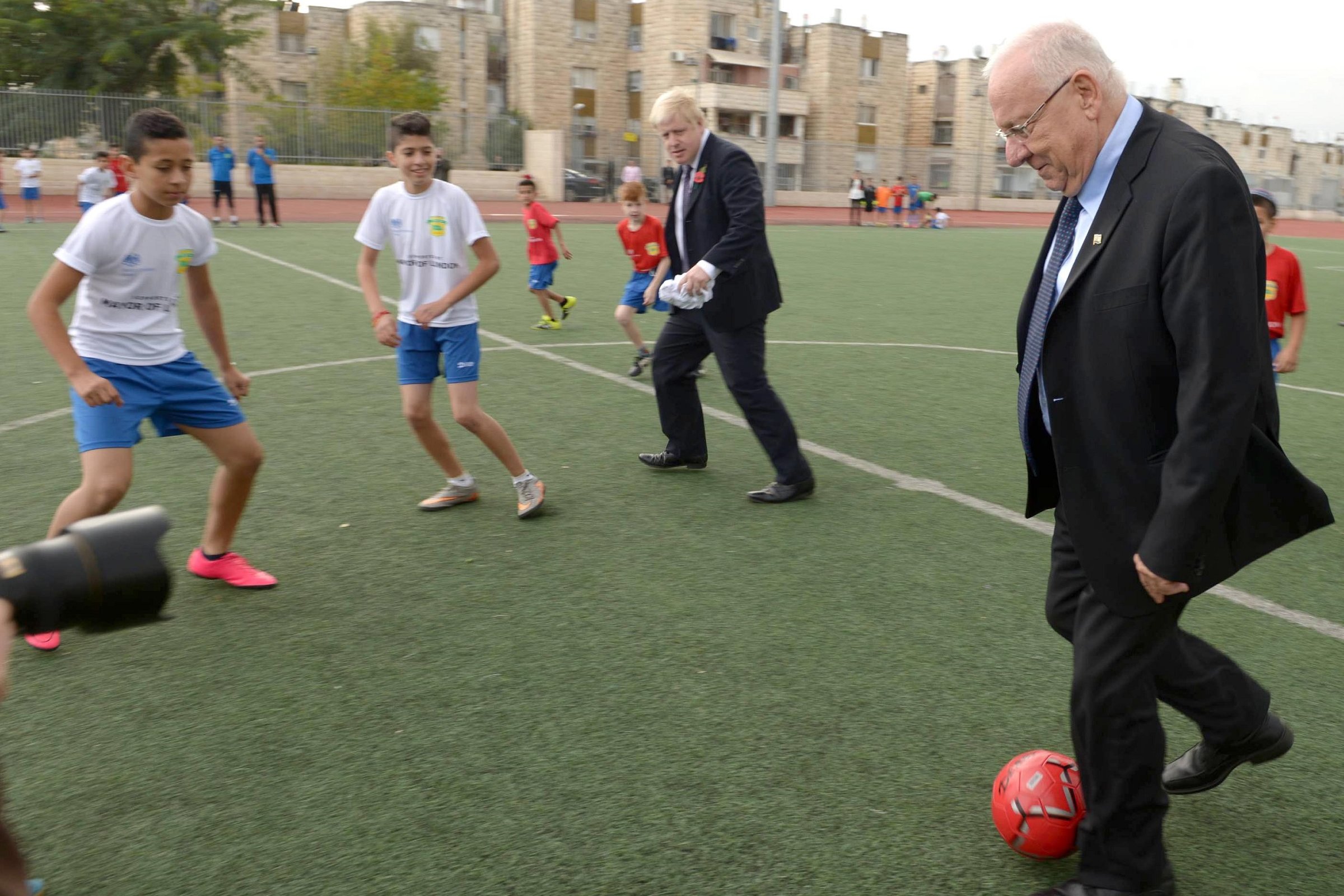 Politicians have caught fantasy fever, and we&rsquo;re all going to lose